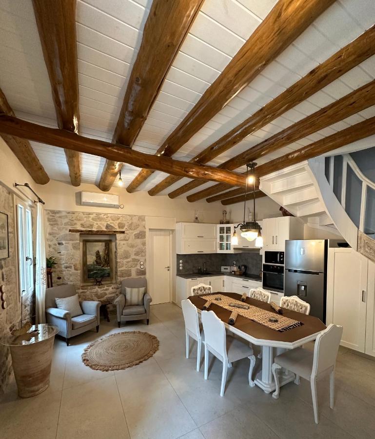 Stone Villa Питагорио Екстериор снимка