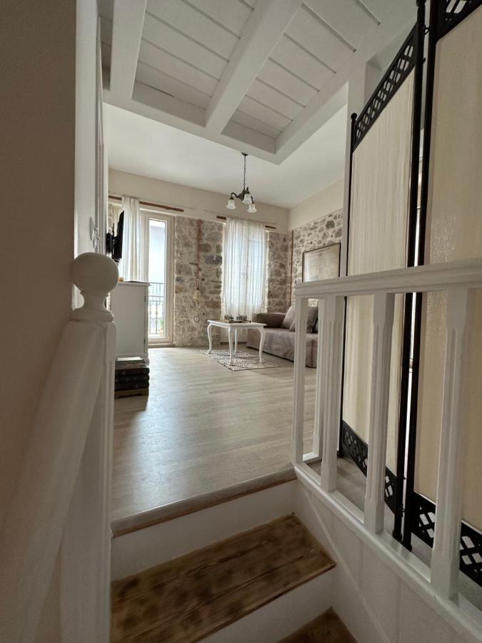 Stone Villa Питагорио Екстериор снимка
